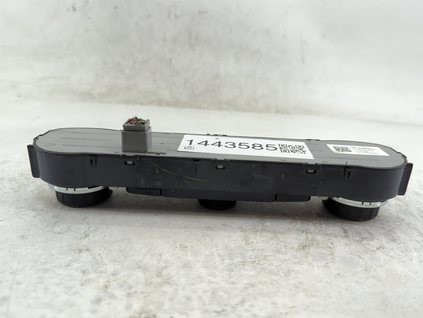2014-2019 Chevrolet Silverado 1500 Climate Control Module Temperature AC/Heater Replacement P/N:84258726 7370200000000X Fits