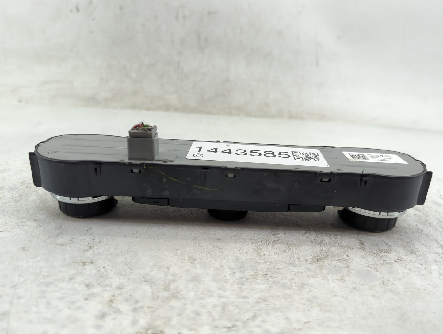 2014-2019 Chevrolet Silverado 1500 Climate Control Module Temperature AC/Heater Replacement P/N:84258726 7370200000000X Fits
