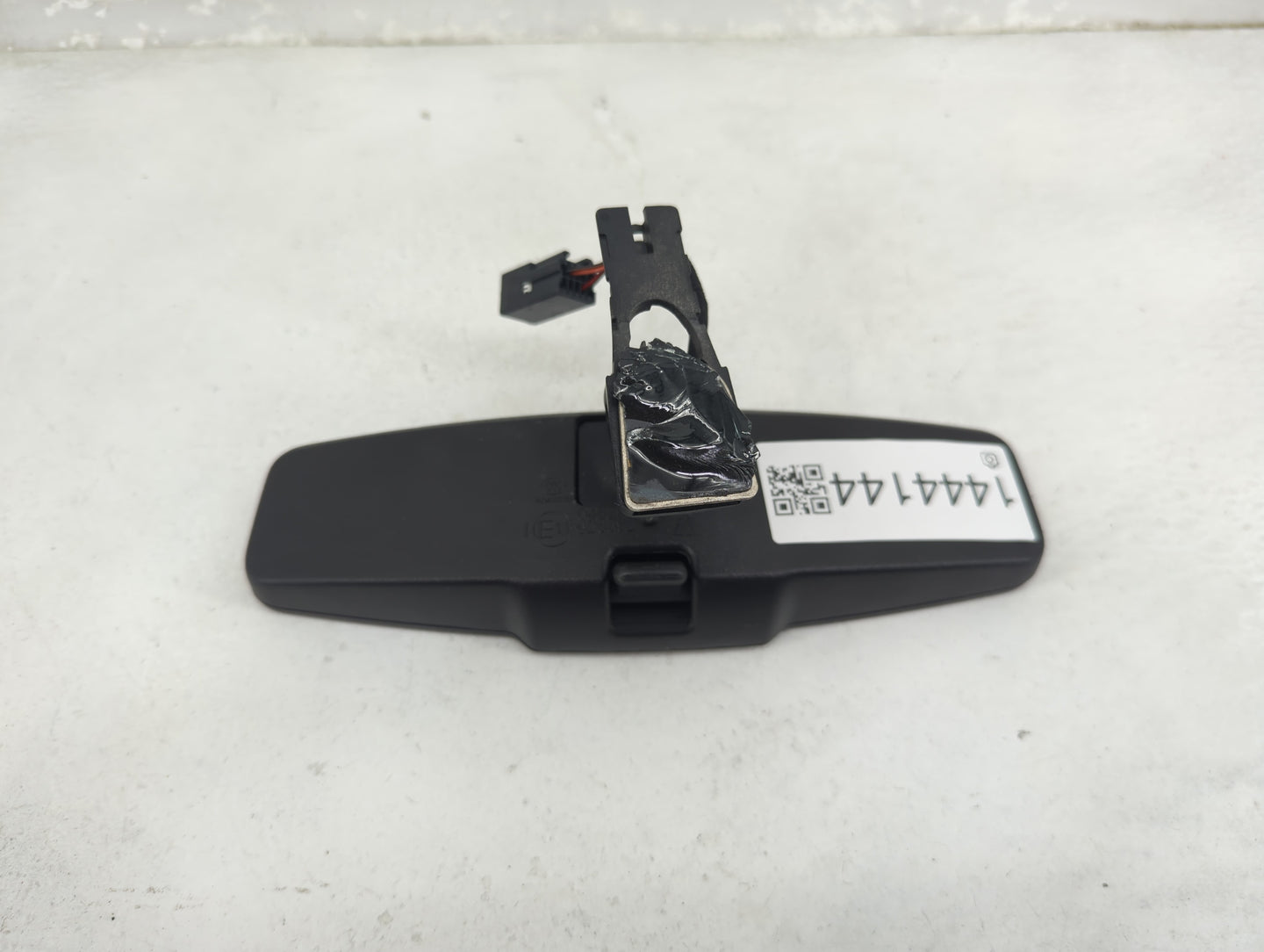 2014-2019 Chevrolet Silverado 1500 Interior Rear View Mirror Replacement OEM P/N:E11046392 E11026392 Fits OEM Used Auto Part