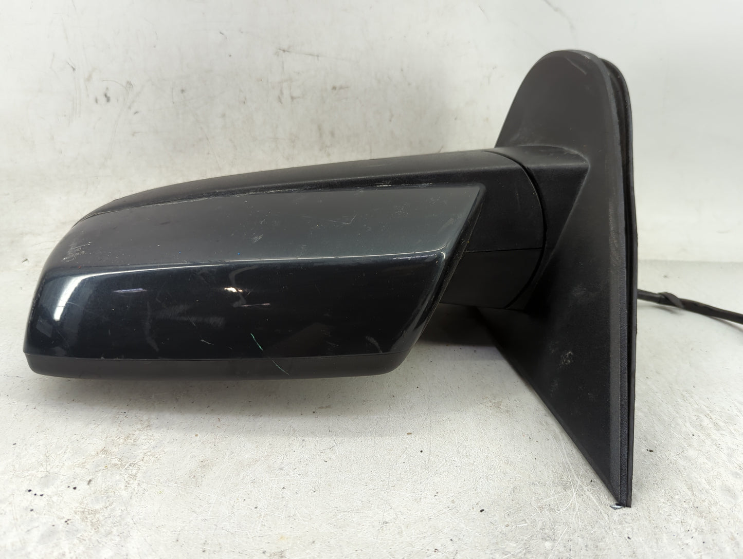 2014-2019 Chevrolet Silverado 1500 Driver Side View Mirror - Left Door Mirror OEM Used - Oemusedautoparts1.com
