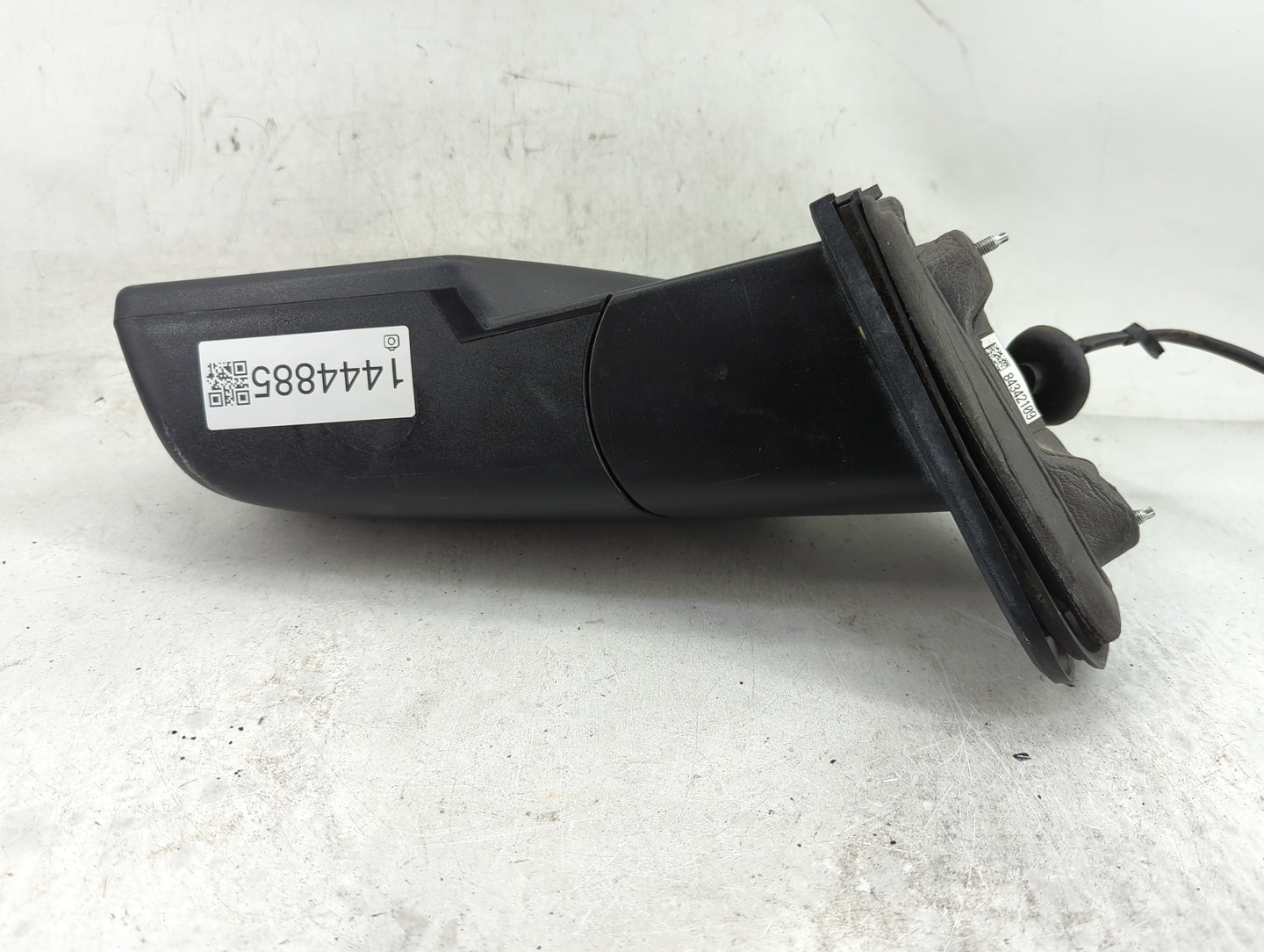 2014-2019 Chevrolet Silverado 1500 Driver Side View Mirror - Left Door Mirror OEM Used - Oemusedautoparts1.com