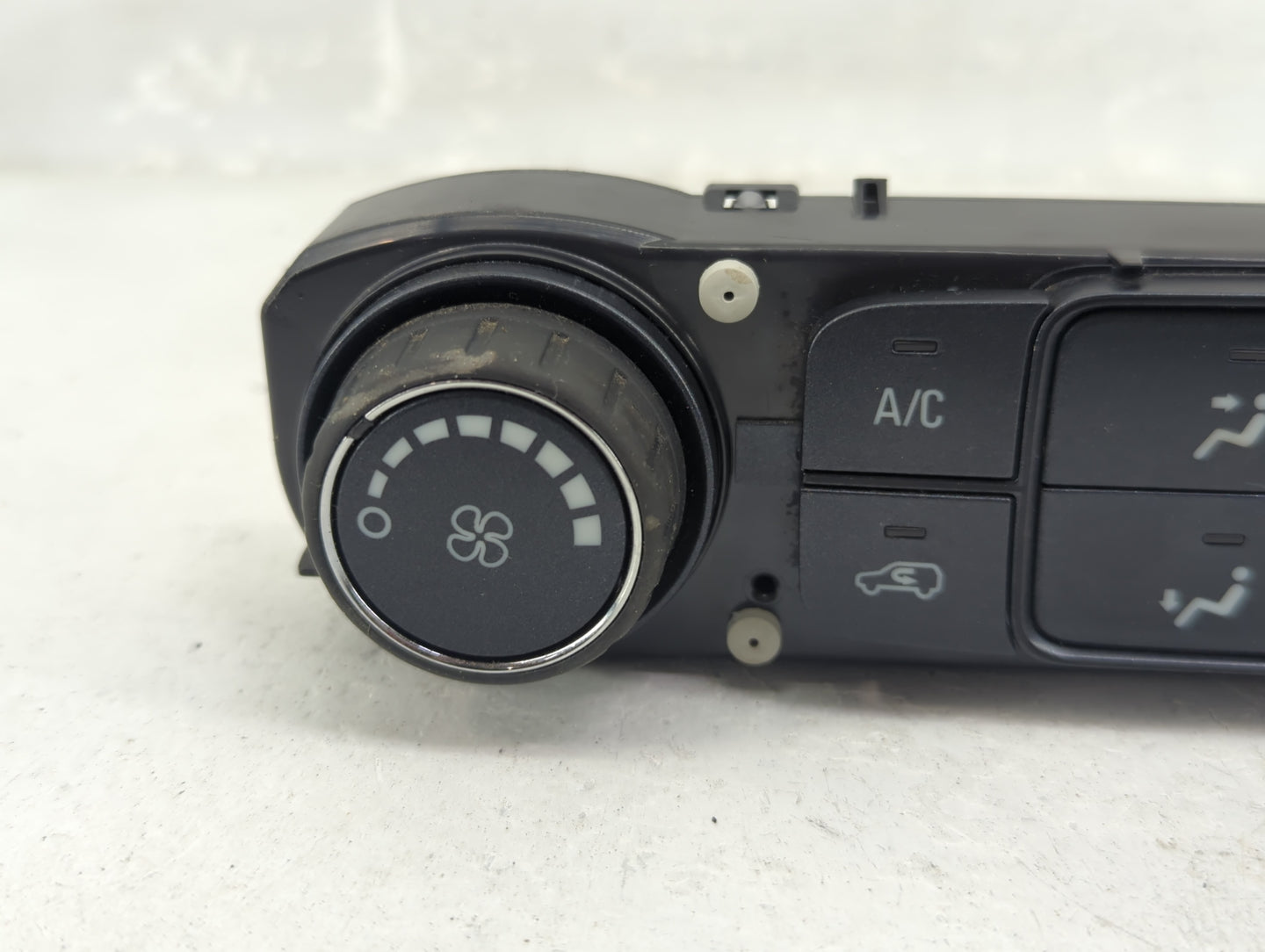 2018 Chevrolet Silverado 1500 Climate Control Module Temperature AC/Heater Replacement P/N:84199205 7370200000000X, 81537298