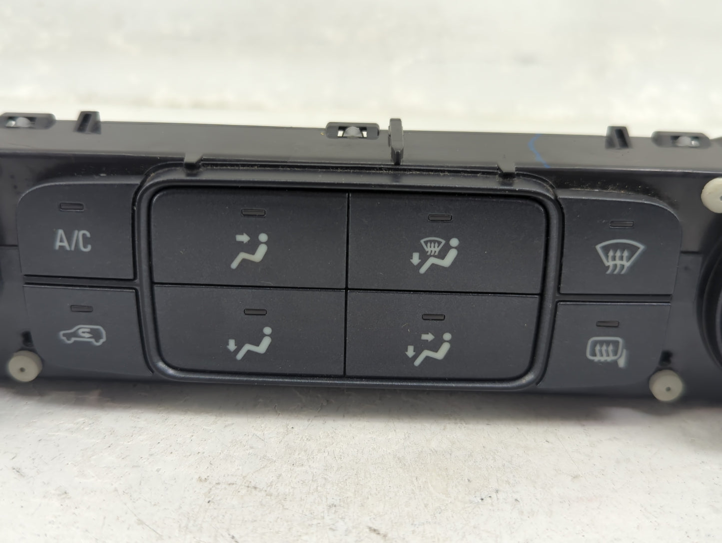 2018 Chevrolet Silverado 1500 Climate Control Module Temperature AC/Heater Replacement P/N:84199205 7370200000000X, 81537298