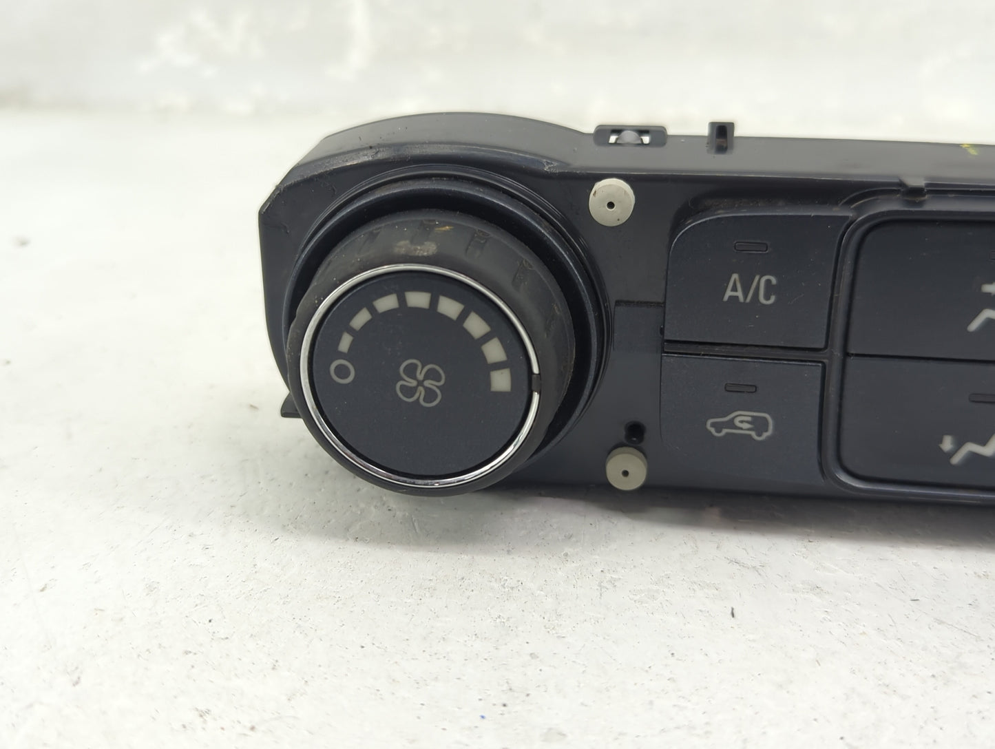 2018 Chevrolet Silverado 1500 Climate Control Module Temperature AC/Heater Replacement P/N:84164475 Fits OEM Used Auto Parts