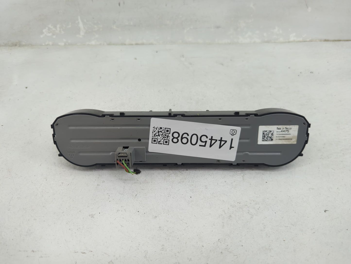 2018 Chevrolet Silverado 1500 Climate Control Module Temperature AC/Heater Replacement P/N:84164475 Fits OEM Used Auto Parts