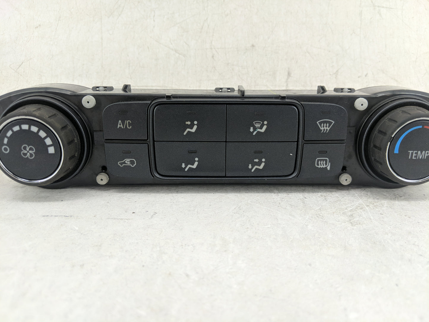 2018 Chevrolet Silverado 1500 Climate Control Module Temperature AC/Heater Replacement P/N:815372982 84199205 Fits OEM Used 
