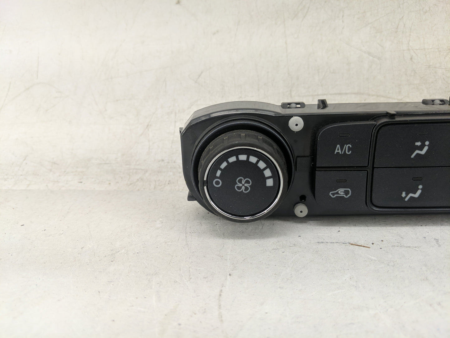 2018 Chevrolet Silverado 1500 Climate Control Module Temperature AC/Heater Replacement P/N:84199205 7370200000000X, 81537298