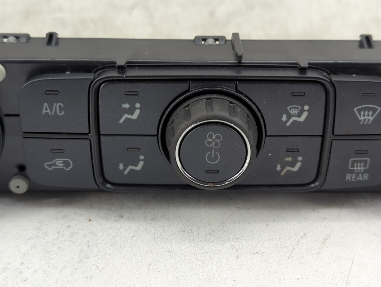 2014-2019 Chevrolet Silverado 1500 Climate Control Module Temperature AC/Heater Replacement P/N:84258726 815372982 Fits OEM 