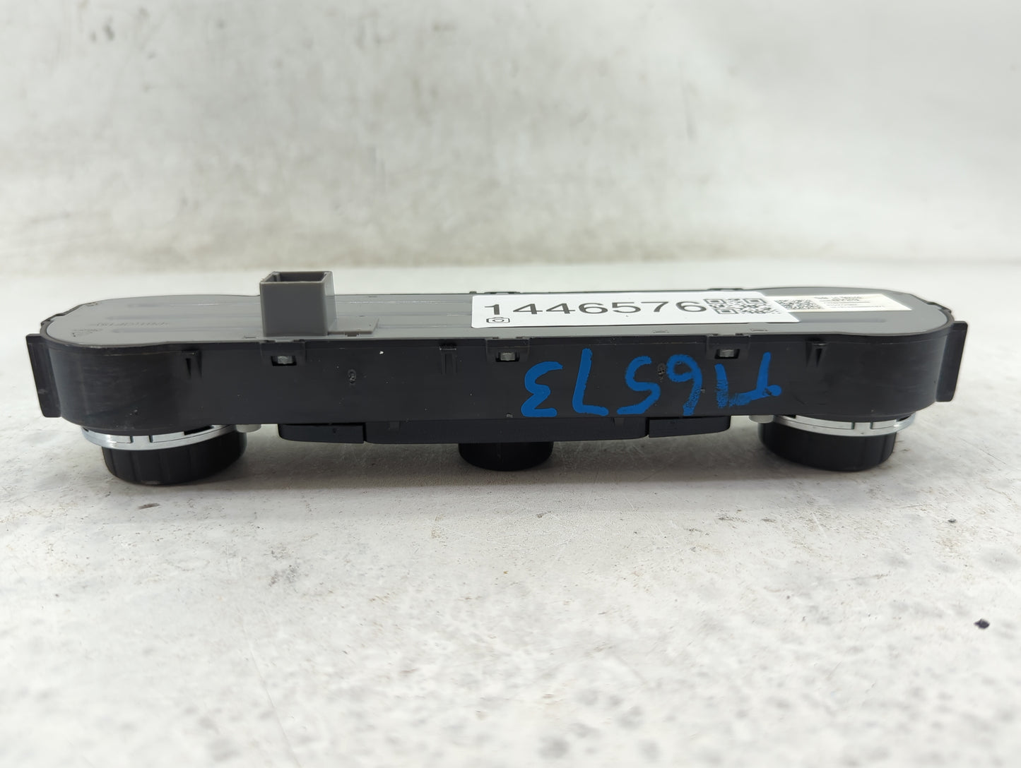 2014-2019 Chevrolet Silverado 1500 Climate Control Module Temperature AC/Heater Replacement P/N:84258729 Fits OEM Used Auto 