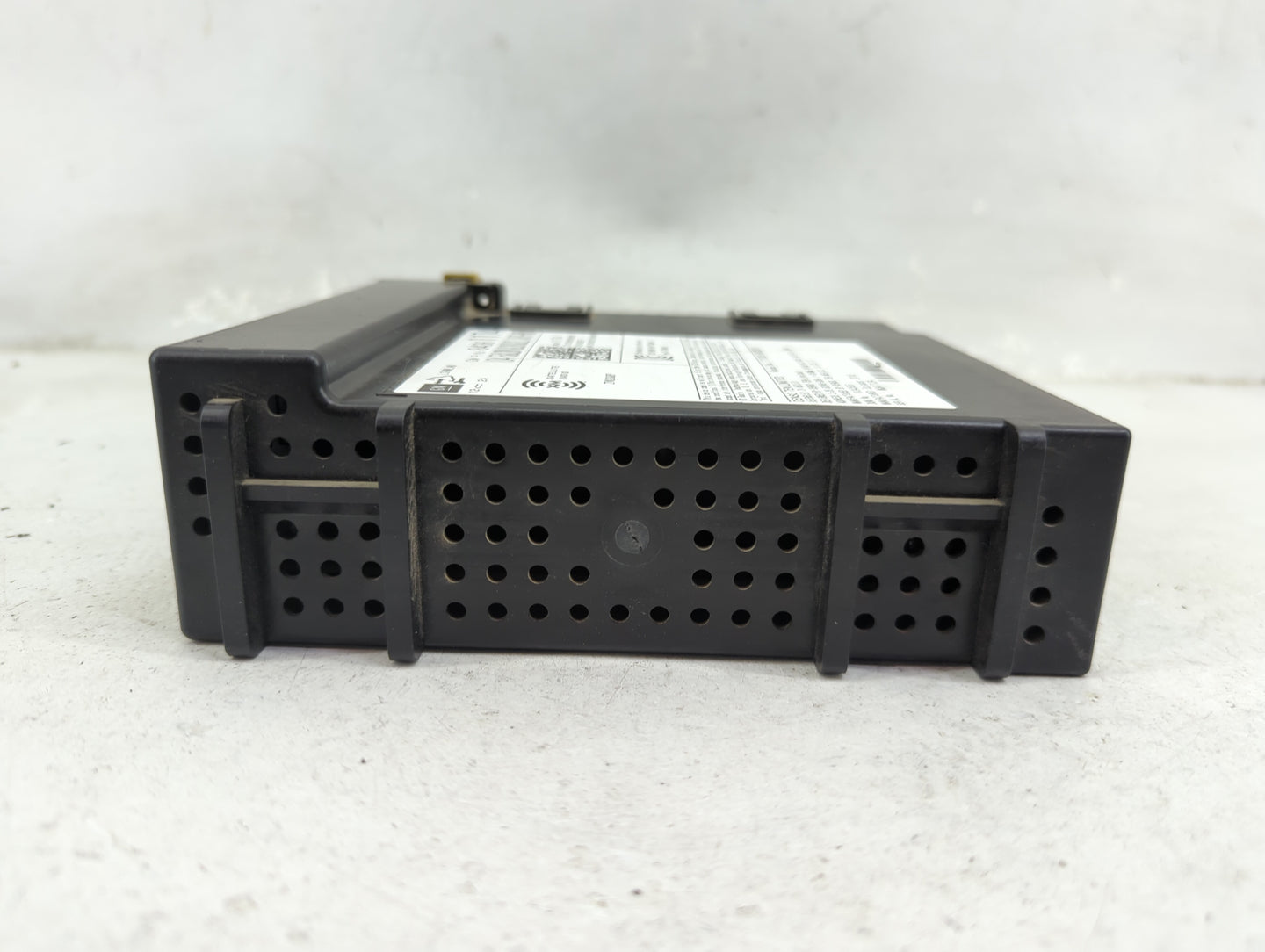 2017-2018 Chevrolet Silverado 1500 Radio AM FM Cd Player Receiver Replacement P/N:84361174 Fits Fits 2017 2018 2019 OEM Used