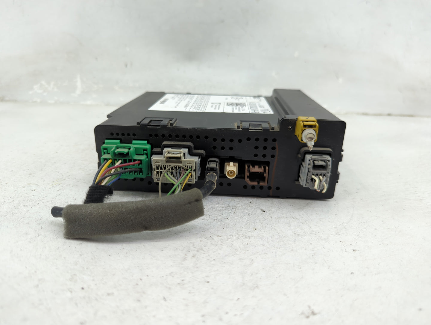 2017-2018 Chevrolet Silverado 1500 Radio AM FM Cd Player Receiver Replacement P/N:84361174 Fits Fits 2017 2018 2019 OEM Used