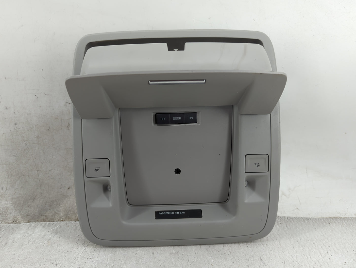 2018 Chevrolet Silverado 1500 Overhead Roof Console - Oemusedautoparts1.com