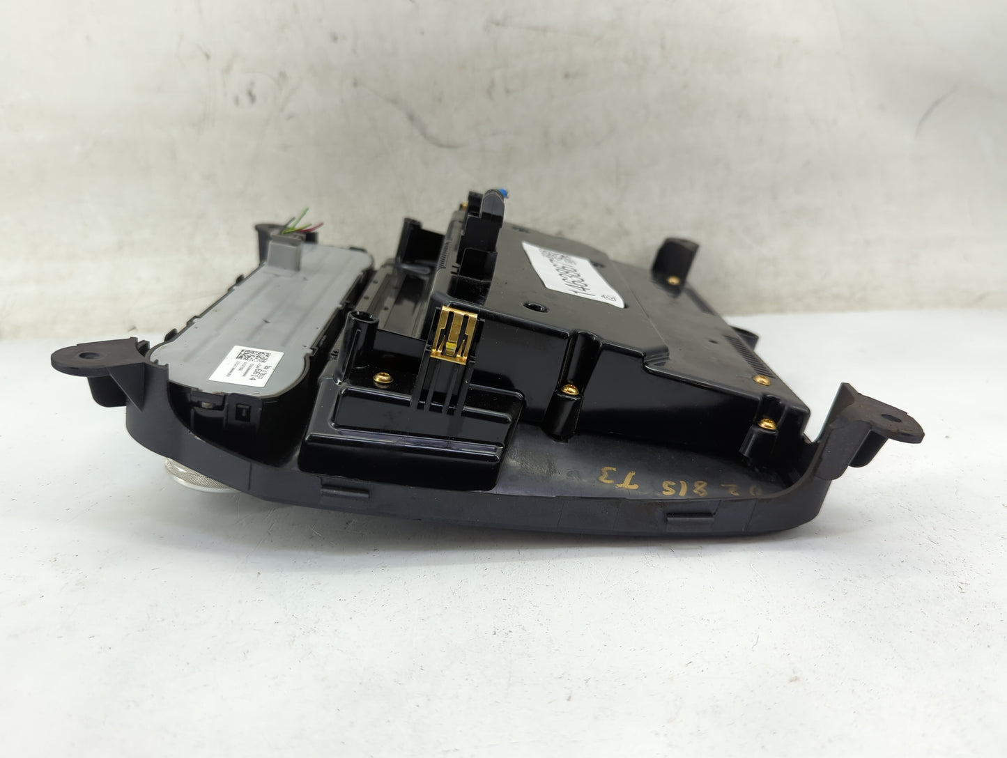 Chevrolet Silverado 1500 Radio Control Panel 1463867 - Oemusedautoparts1.com