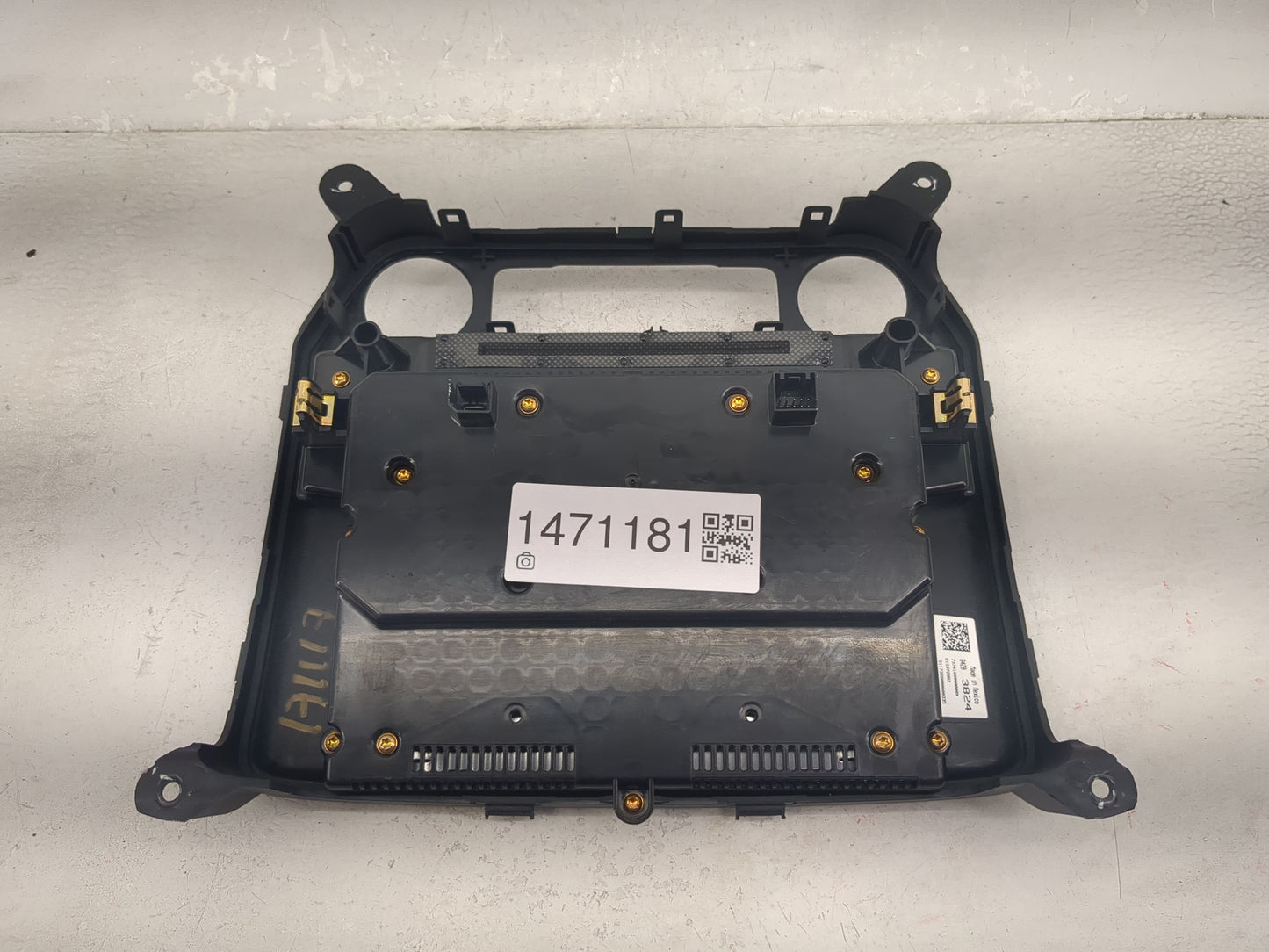 2018 Chevrolet Silverado 1500 Information Display Screen 1471181 - Oemusedautoparts1.com