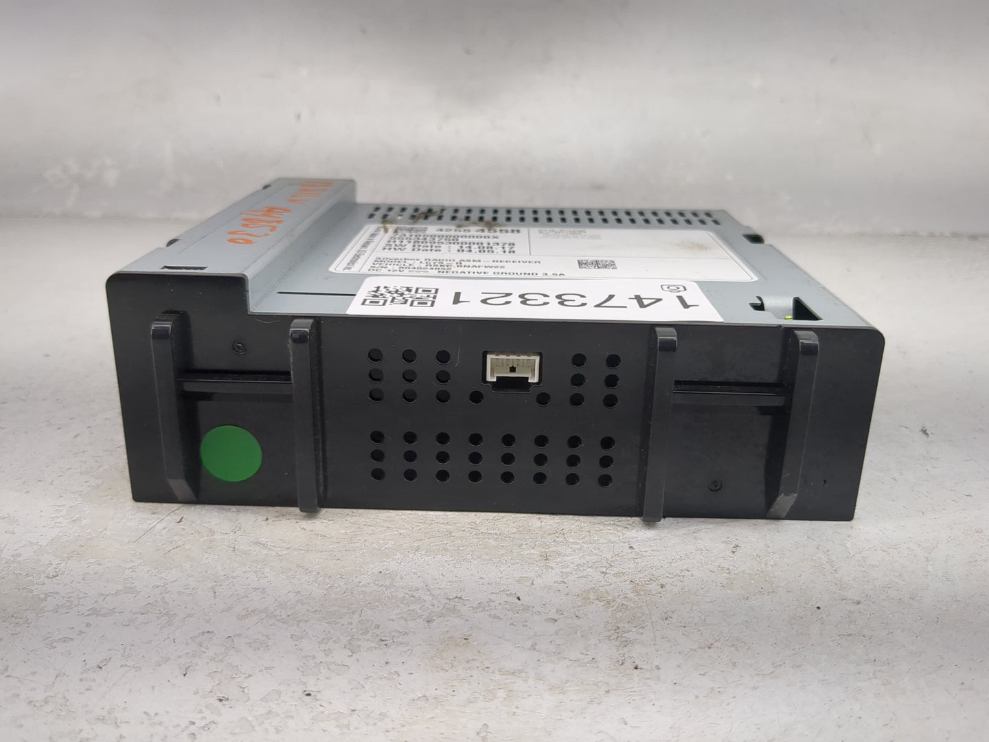 2018 Chevrolet Silverado 1500 Radio AM FM Cd Player Receiver Replacement P/N:42554558 7310500000000X, 555343750 Fits Fits 20