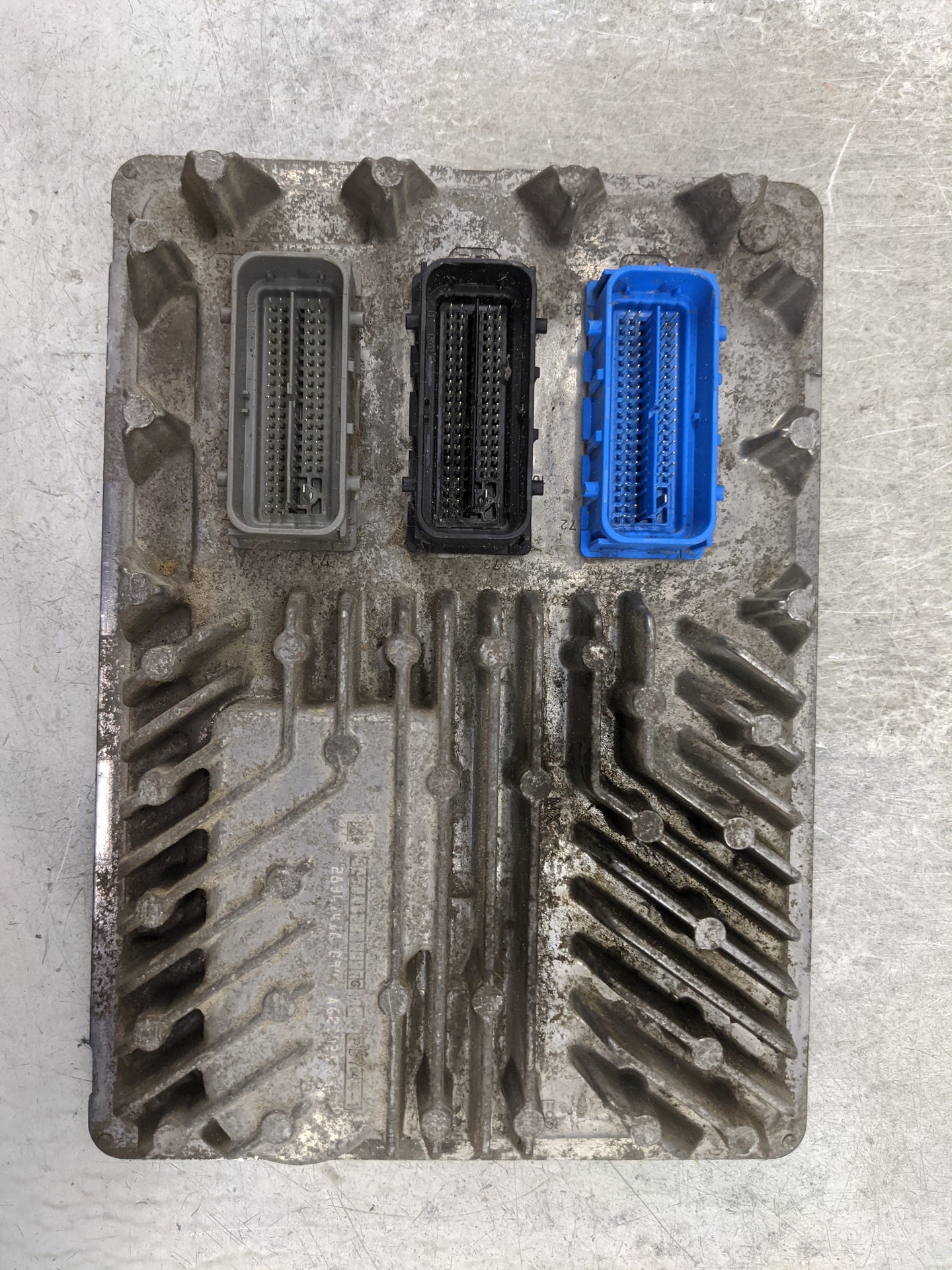 2016-2018 Chevrolet Silverado 1500 PCM Engine Control Computer ECU ECM PCU OEM P/N:12688528 12686383 Fits Fits 2016 2017 201
