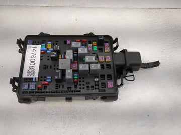 2016-2018 Chevrolet Silverado 1500 Fusebox Fuse Box Panel Relay Module P/N:84303175_01 13500114, 13500127 Fits Fits 2016 201