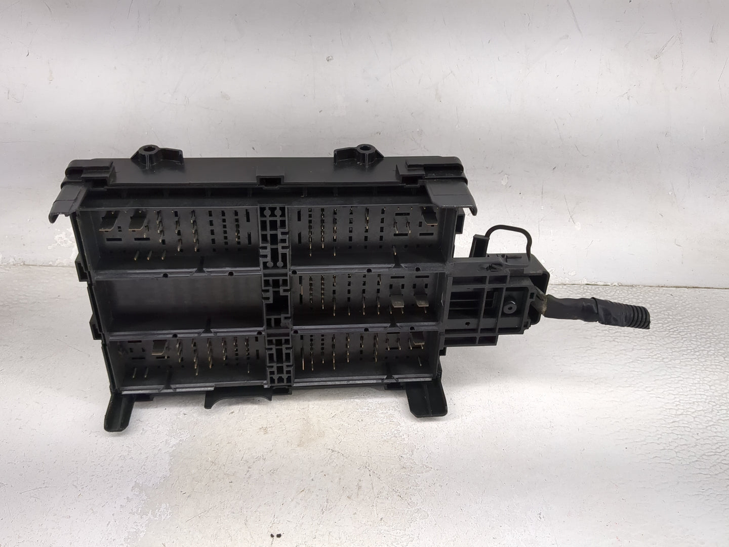 2016-2018 Chevrolet Silverado 1500 Fusebox Fuse Box Panel Relay Module P/N:84303175_01 13500114, 13500127 Fits Fits 2016 201
