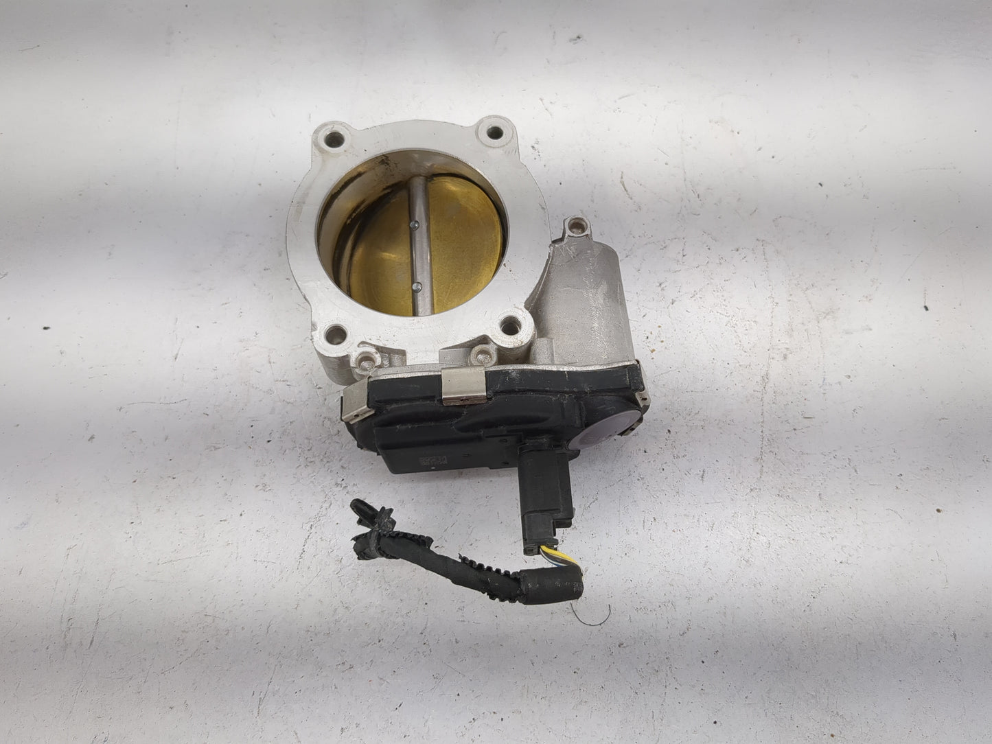 2018 Chevrolet Silverado 1500 Throttle Body P/N:12676296AA Fits Fits 2016 2017 2019 2020 2021 2022 OEM Used Auto Parts - Oem
