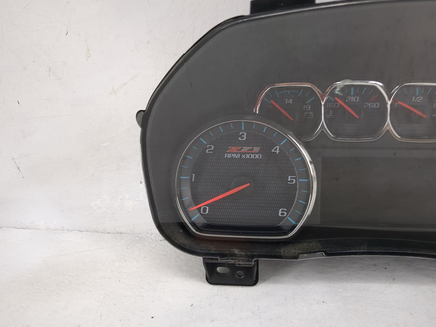 2016 Chevrolet Silverado 1500 Instrument Cluster Speedometer Gauges P/N:84298031 7110500000000X, 812812097 Miles: Fits OEM U