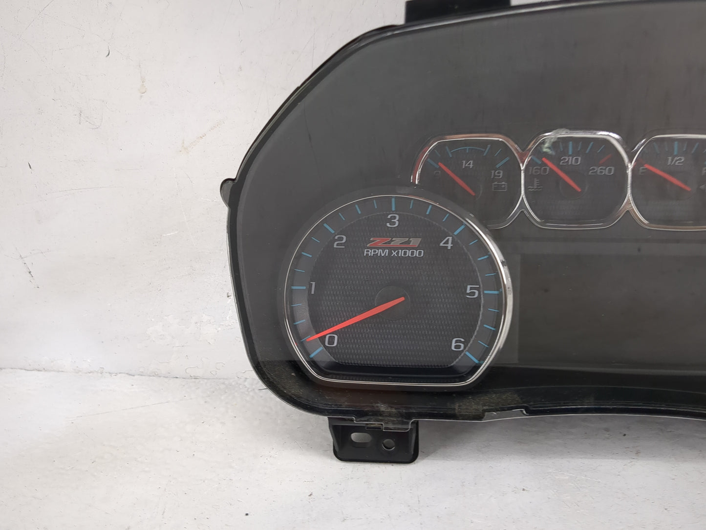 2016 Chevrolet Silverado 1500 Instrument Cluster Speedometer Gauges P/N:84298031 7110500000000X, 812812097 Miles: Fits OEM U