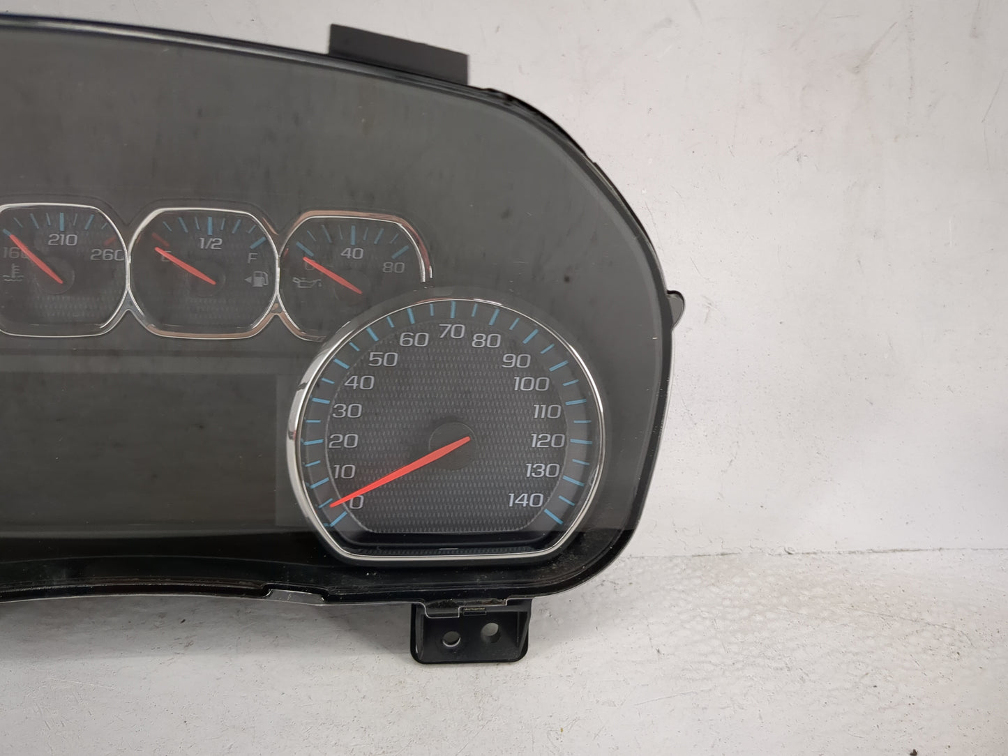 2016 Chevrolet Silverado 1500 Instrument Cluster Speedometer Gauges P/N:84298031 7110500000000X, 812812097 Miles: Fits OEM U
