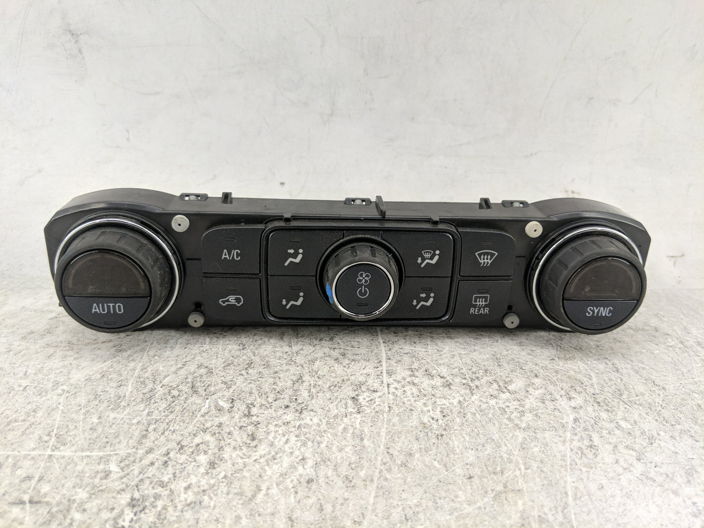 2014-2019 Chevrolet Silverado 1500 Climate Control Module Temperature AC/Heater Replacement P/N:84258729 815372982 Fits OEM 