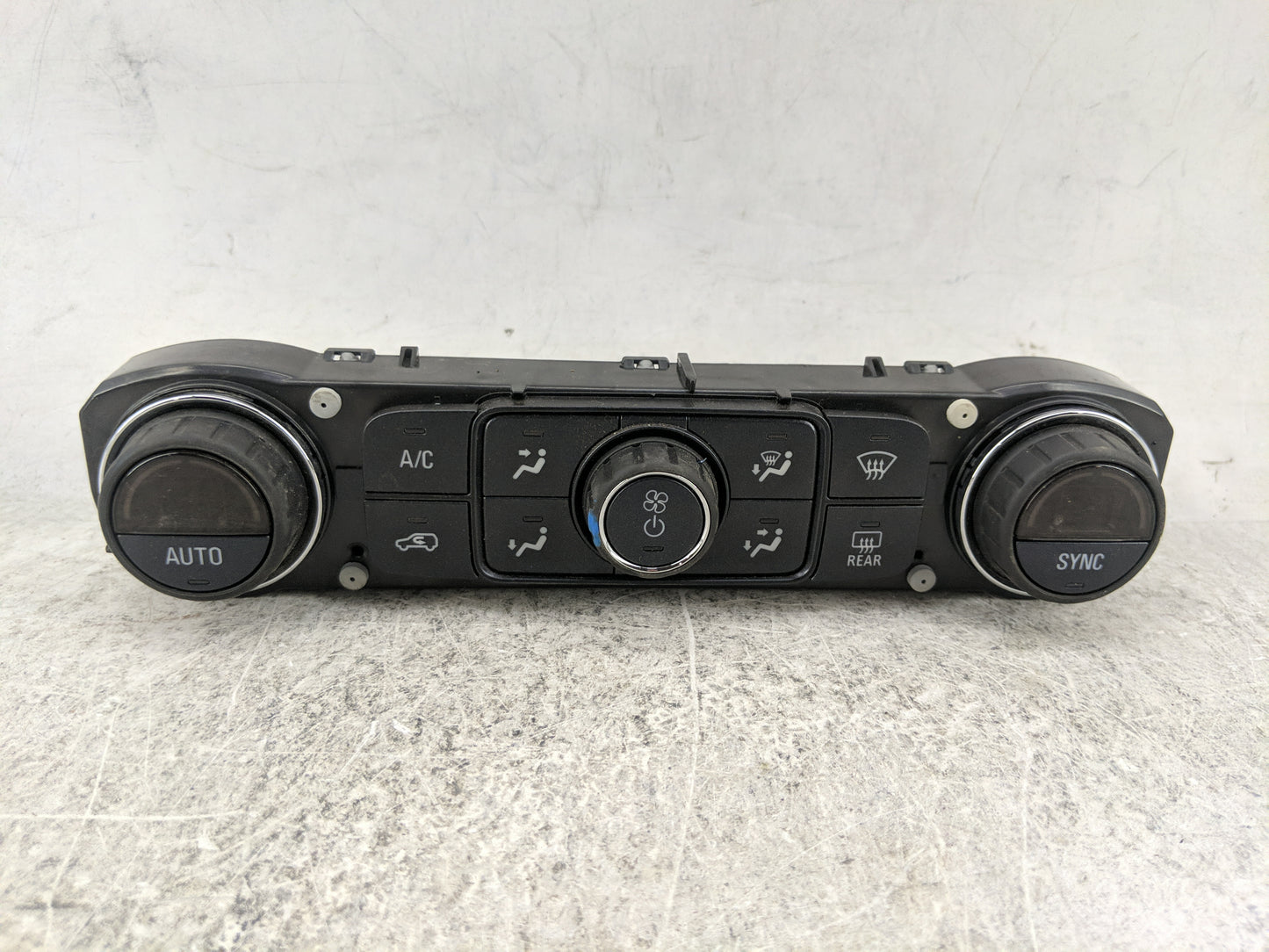 2014-2019 Chevrolet Silverado 1500 Climate Control Module Temperature AC/Heater Replacement P/N:84258729 815372982 Fits OEM 