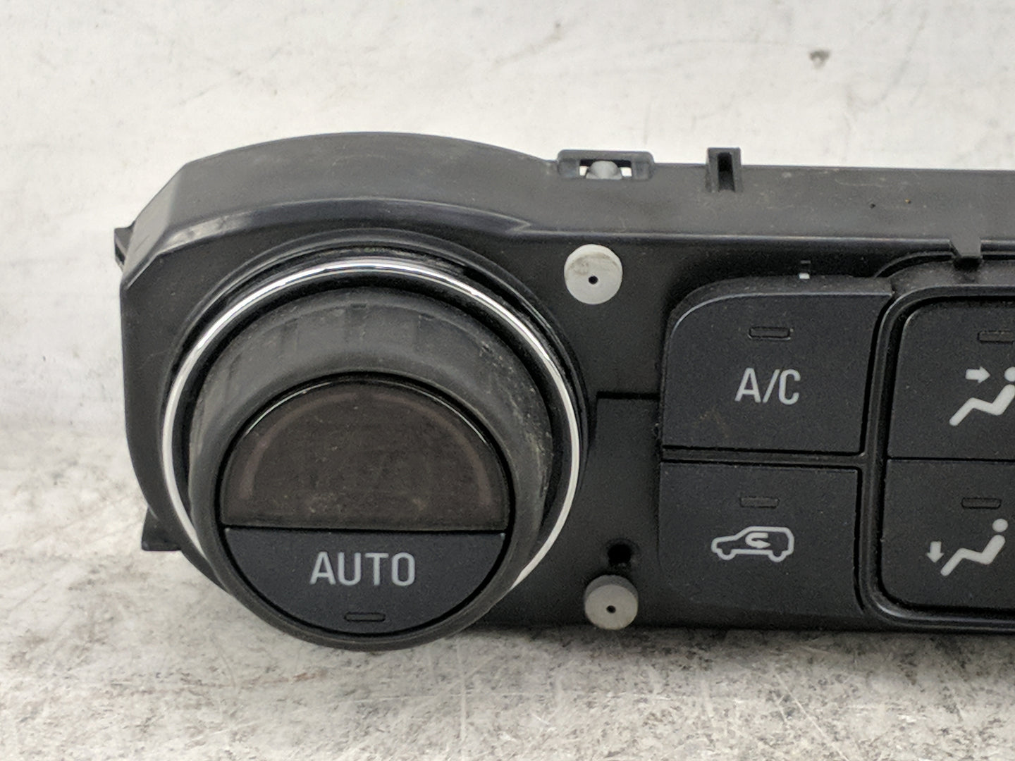2014-2019 Chevrolet Silverado 1500 Climate Control Module Temperature AC/Heater Replacement P/N:84258729 815372982 Fits OEM 