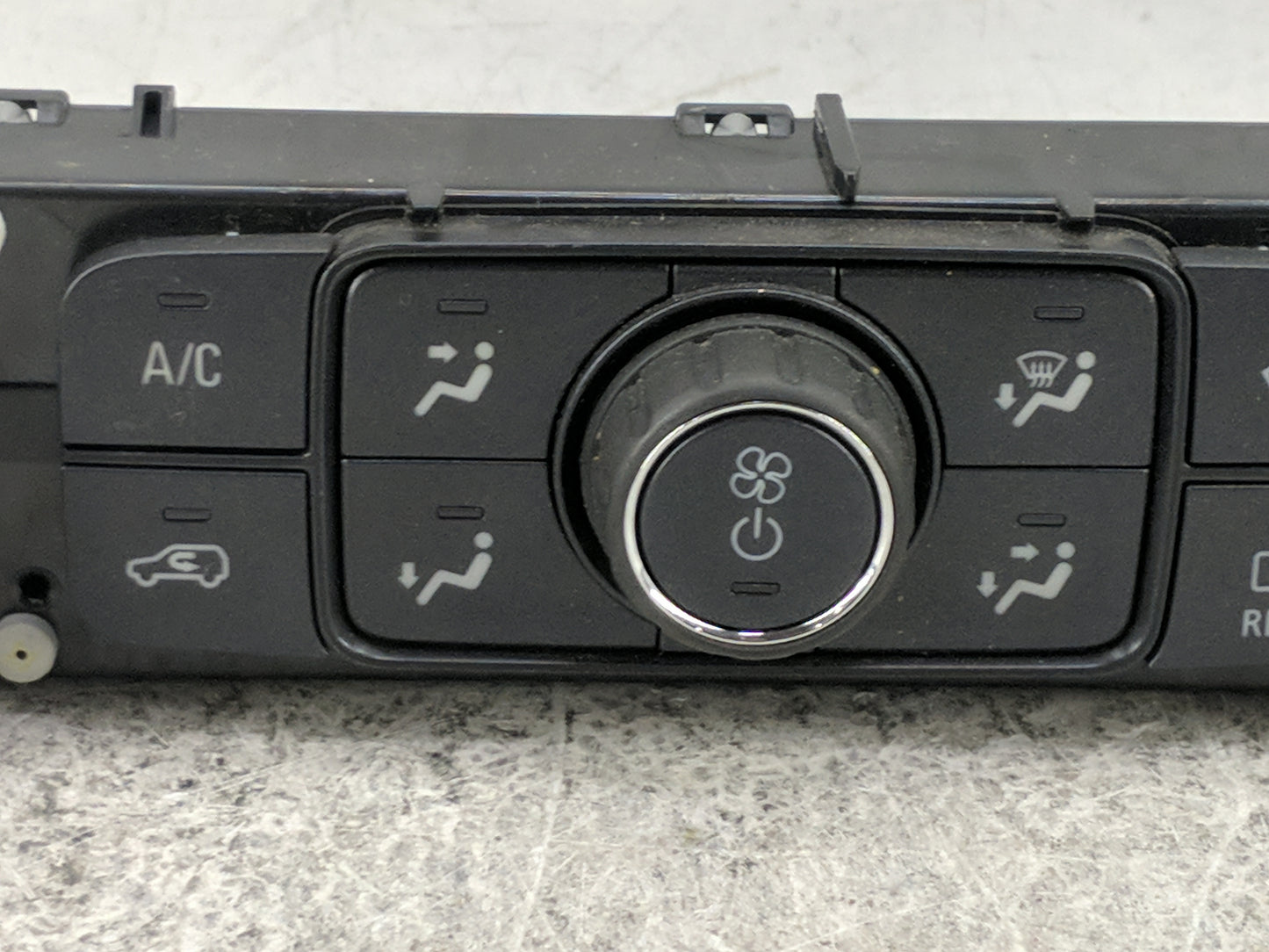2014-2019 Chevrolet Silverado 1500 Climate Control Module Temperature AC/Heater Replacement P/N:84258729 815372982 Fits OEM 
