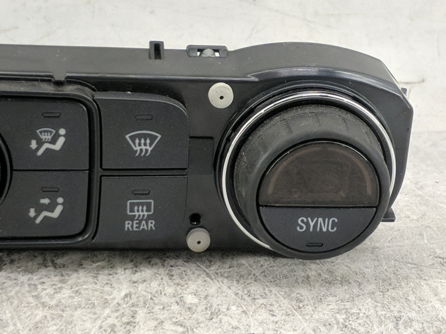 2014-2019 Chevrolet Silverado 1500 Climate Control Module Temperature AC/Heater Replacement P/N:84258729 815372982 Fits OEM 