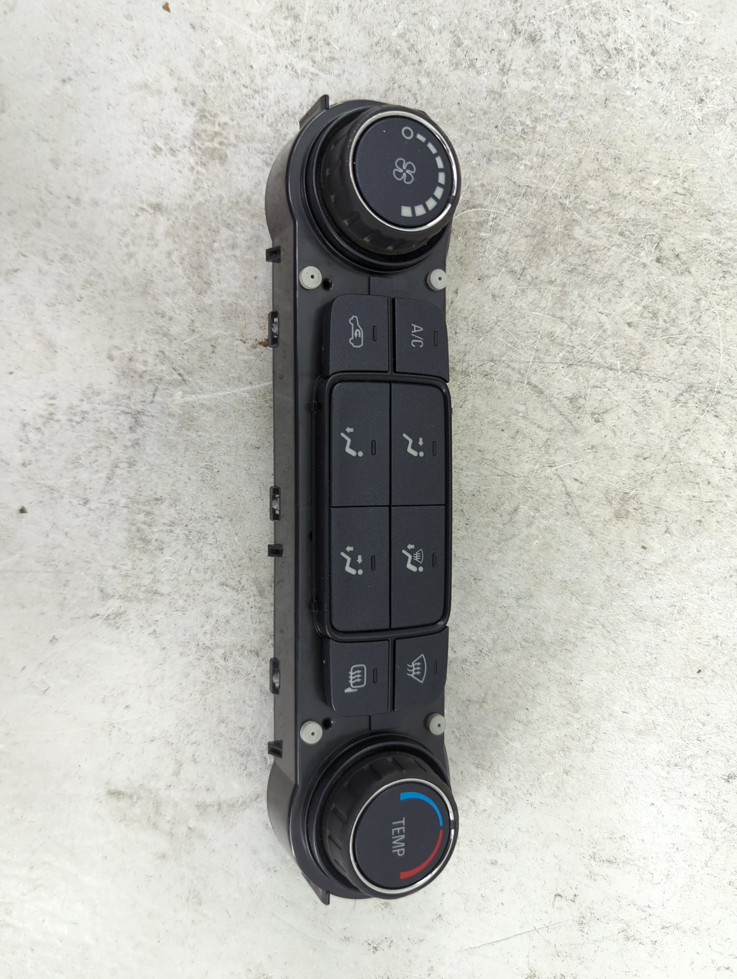 2014-2019 Chevrolet Silverado 1500 Climate Control Module Temperature AC/Heater Replacement P/N:815372982 2118159000001874 F