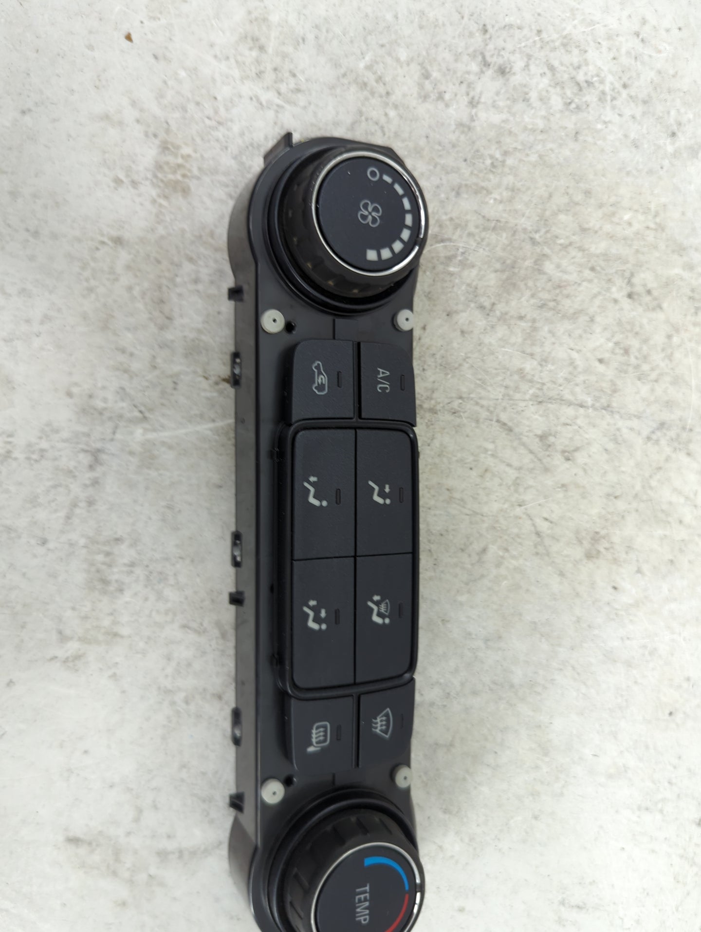 2014-2019 Chevrolet Silverado 1500 Climate Control Module Temperature AC/Heater Replacement P/N:815372982 2118159000001874 F