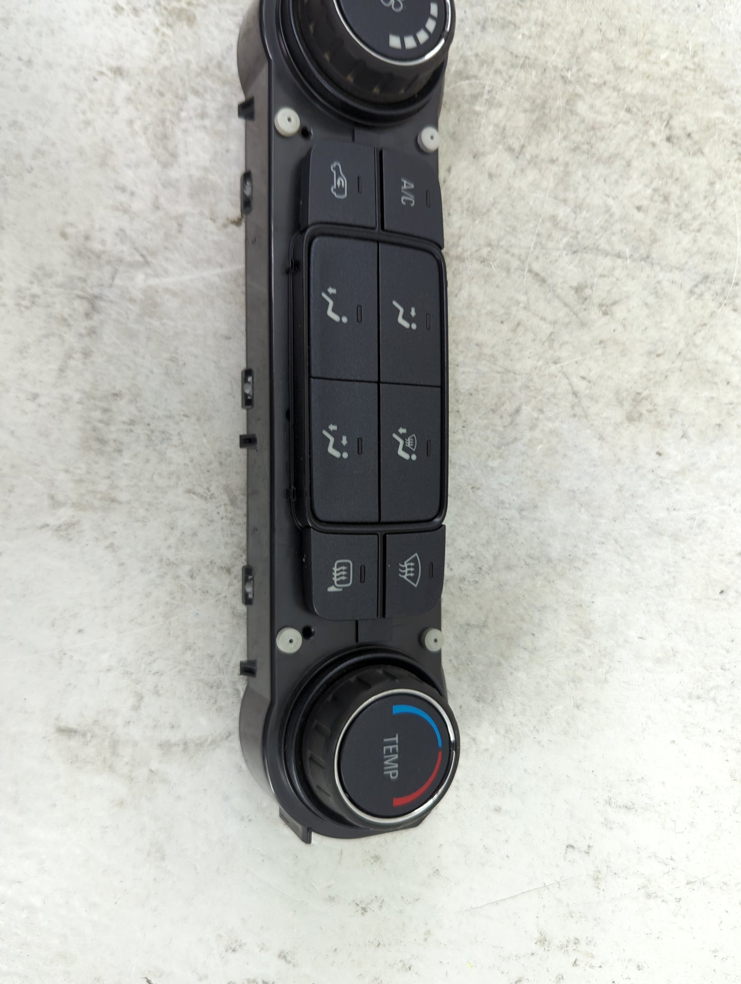 2014-2019 Chevrolet Silverado 1500 Climate Control Module Temperature AC/Heater Replacement P/N:815372982 2118159000001874 F