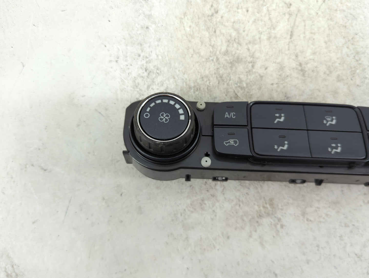 2014-2019 Chevrolet Silverado 1500 Climate Control Module Temperature AC/Heater Replacement P/N:84199201 815372982 Fits OEM 
