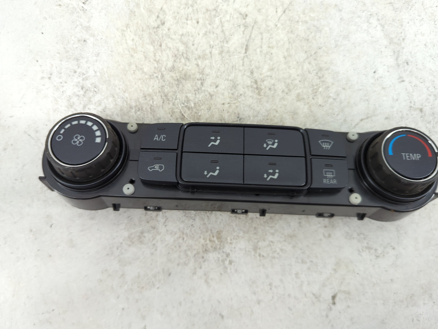 2014-2019 Chevrolet Silverado 1500 Climate Control Module Temperature AC/Heater Replacement P/N:84199201 815372982 Fits OEM 