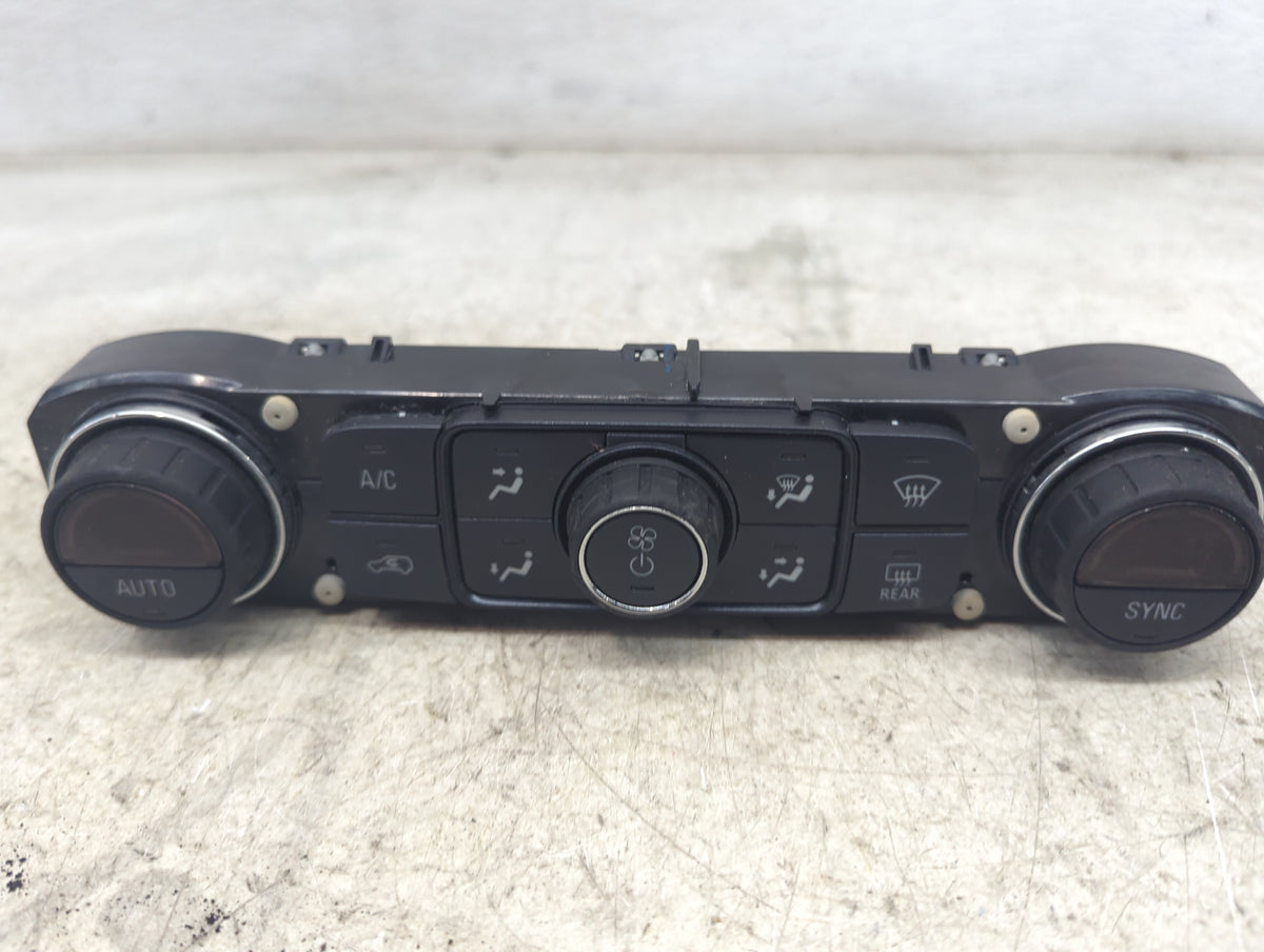 2014-2019 Chevrolet Silverado 1500 Climate Control Module Temperature AC/Heater Replacement P/N:84258726 615372982 Fits OEM 
