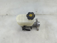2014-2019 Chevrolet Silverado 1500 Brake Master Cylinder 1489183 - Oemusedautoparts1.com