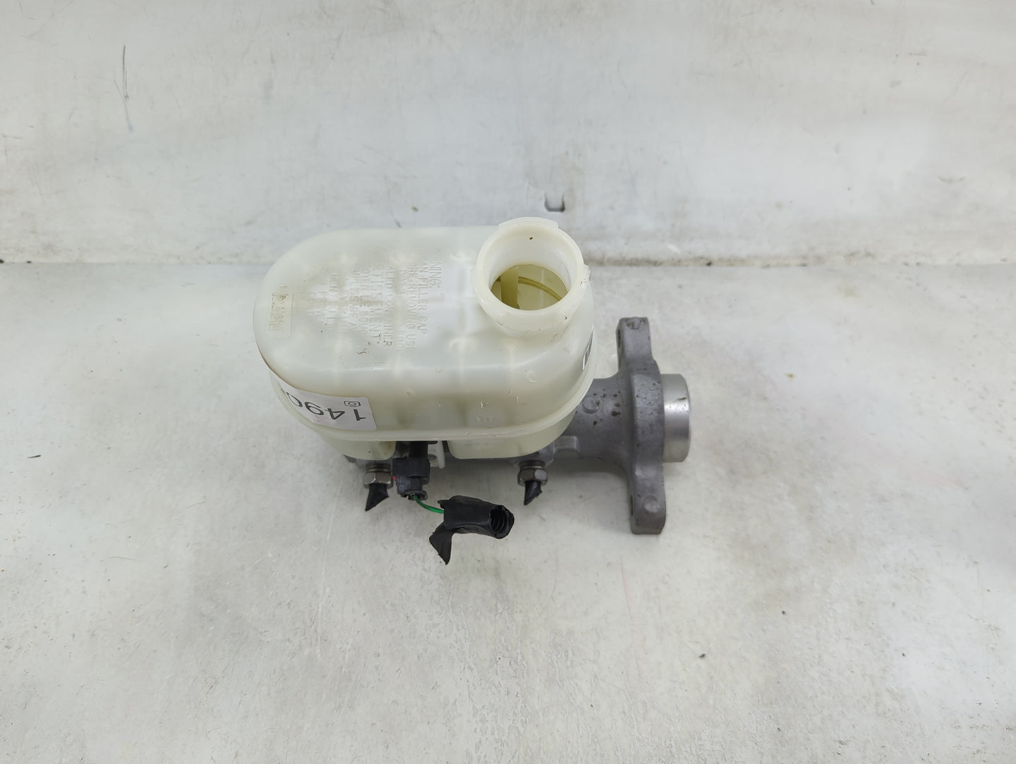 2014-2019 Chevrolet Silverado 1500 Brake Master Cylinder 1490067 - Oemusedautoparts1.com