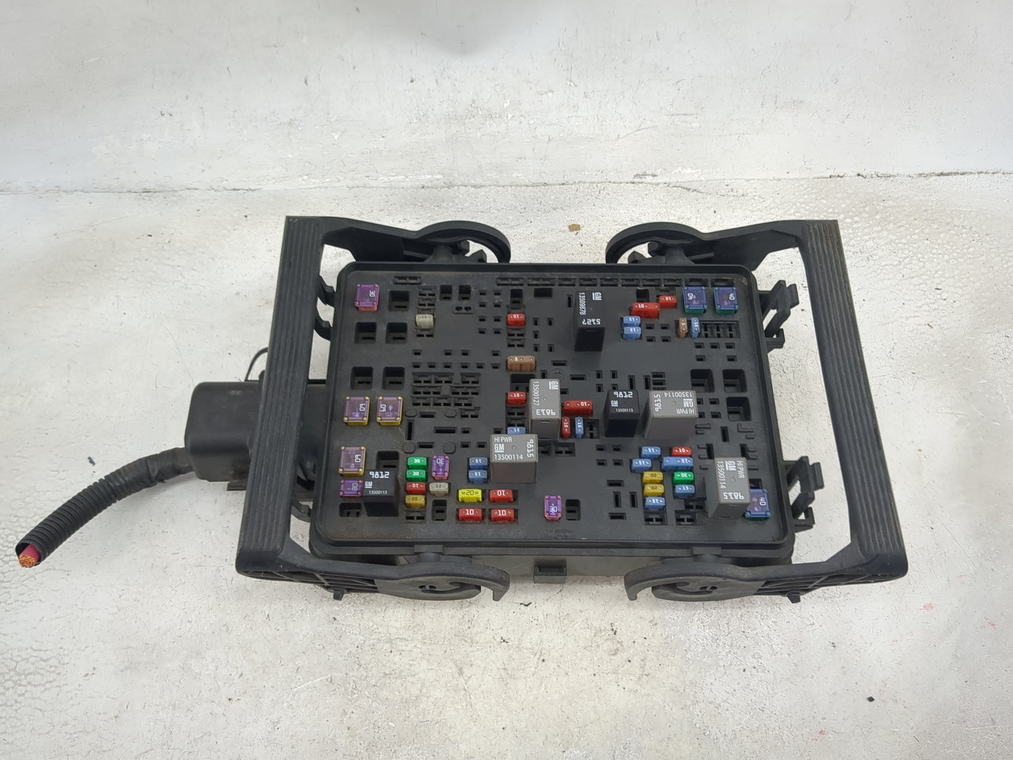 2016-2018 Chevrolet Silverado 1500 Fusebox Fuse Box Panel Relay Module P/N:84075776_02 13500114, 13500113 Fits Fits 2016 201
