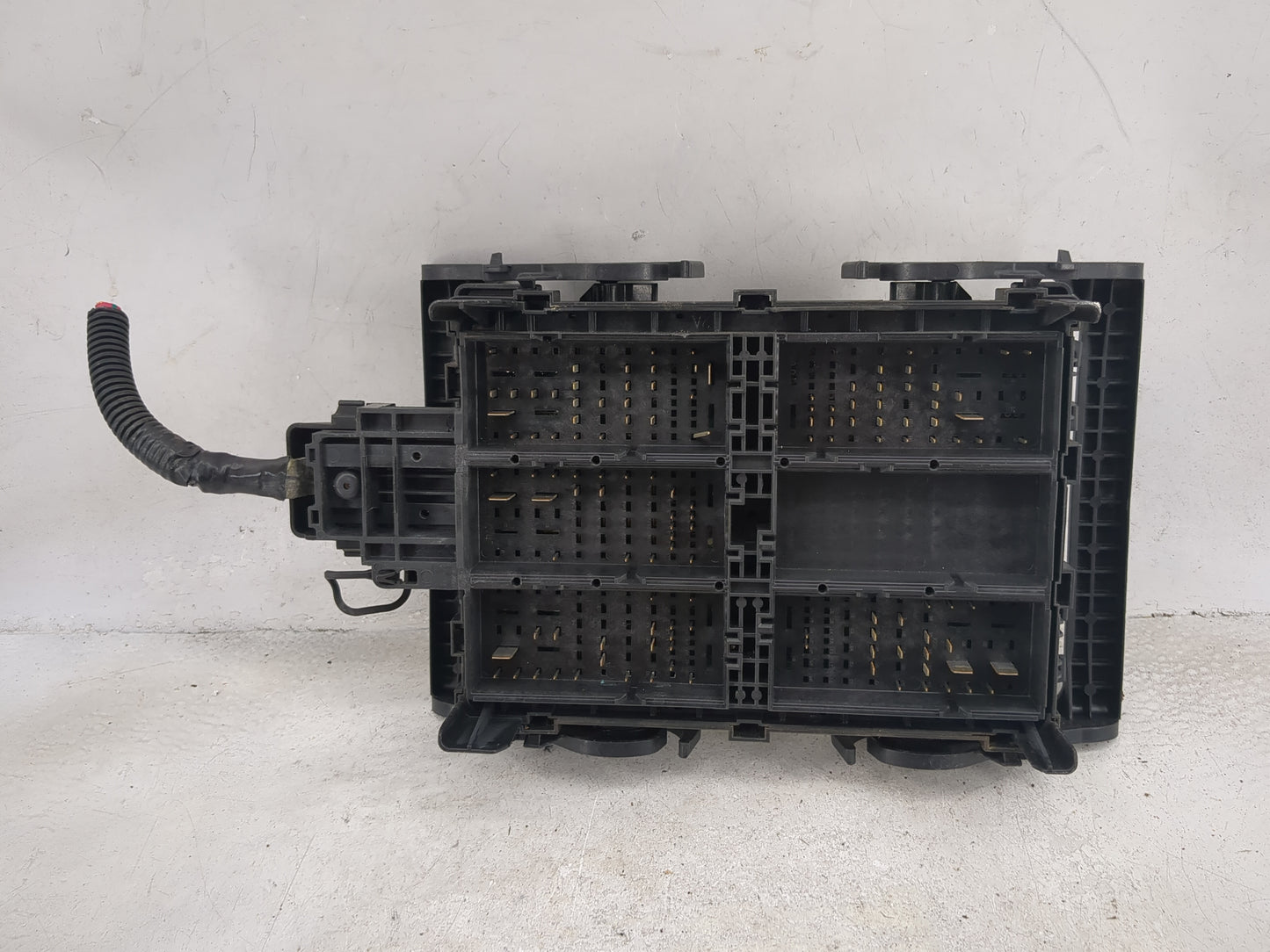 2016-2018 Chevrolet Silverado 1500 Fusebox Fuse Box Panel Relay Module P/N:84075776_02 13500114, 13500113 Fits Fits 2016 201
