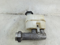 2014-2019 Chevrolet Silverado 1500 Brake Master Cylinder 1492438 - Oemusedautoparts1.com