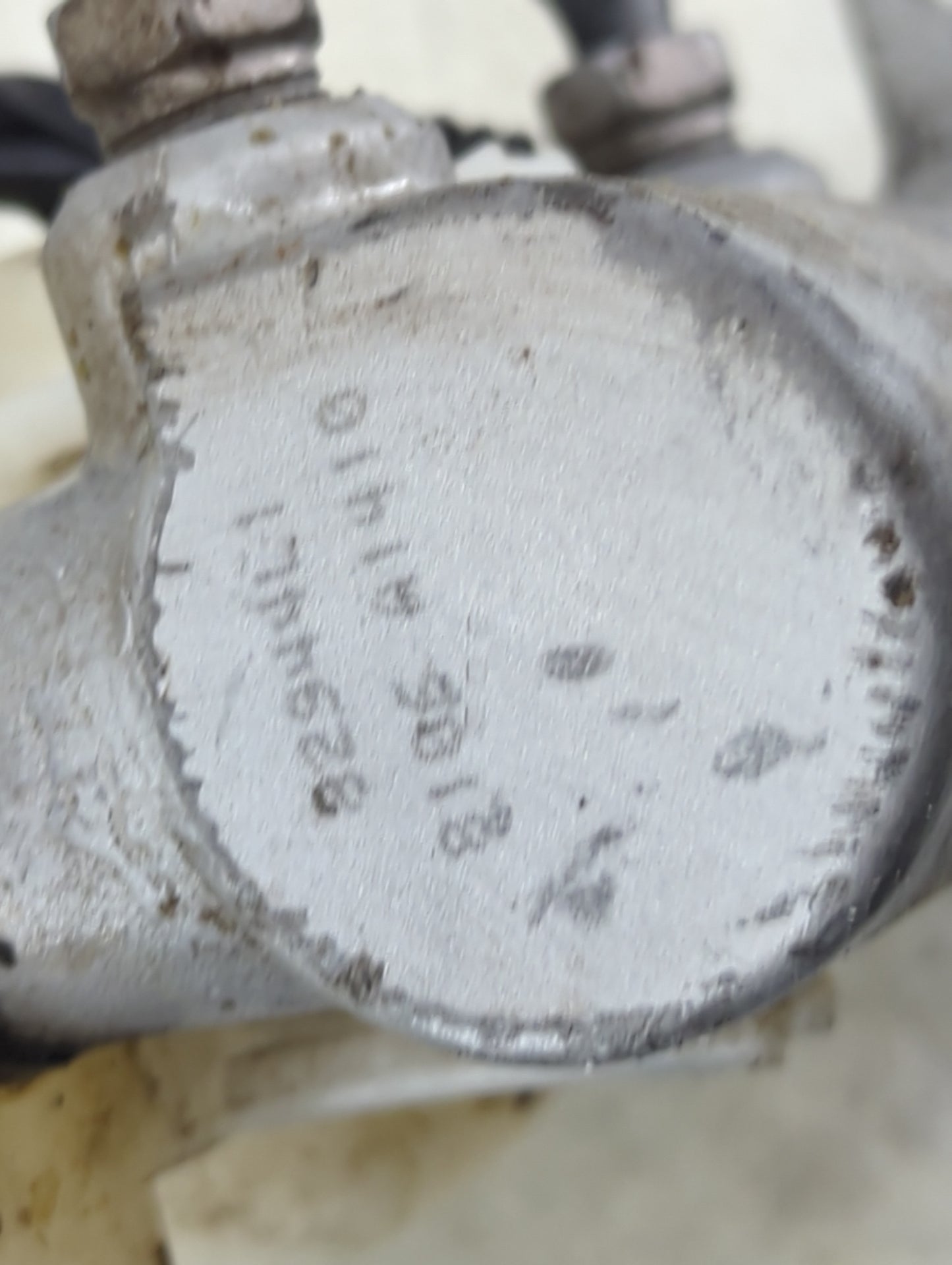 2014-2019 Chevrolet Silverado 1500 Brake Master Cylinder 1492438 - Oemusedautoparts1.com