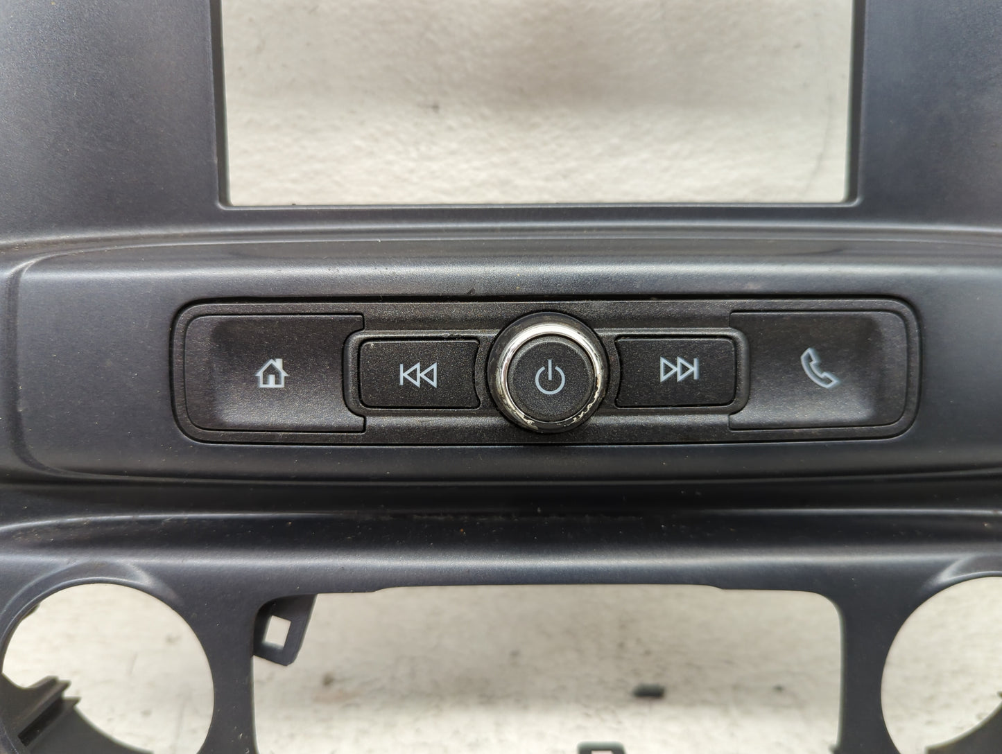 2016-2019 Chevrolet Silverado 1500 Radio Control Panel 1492776 - Oemusedautoparts1.com