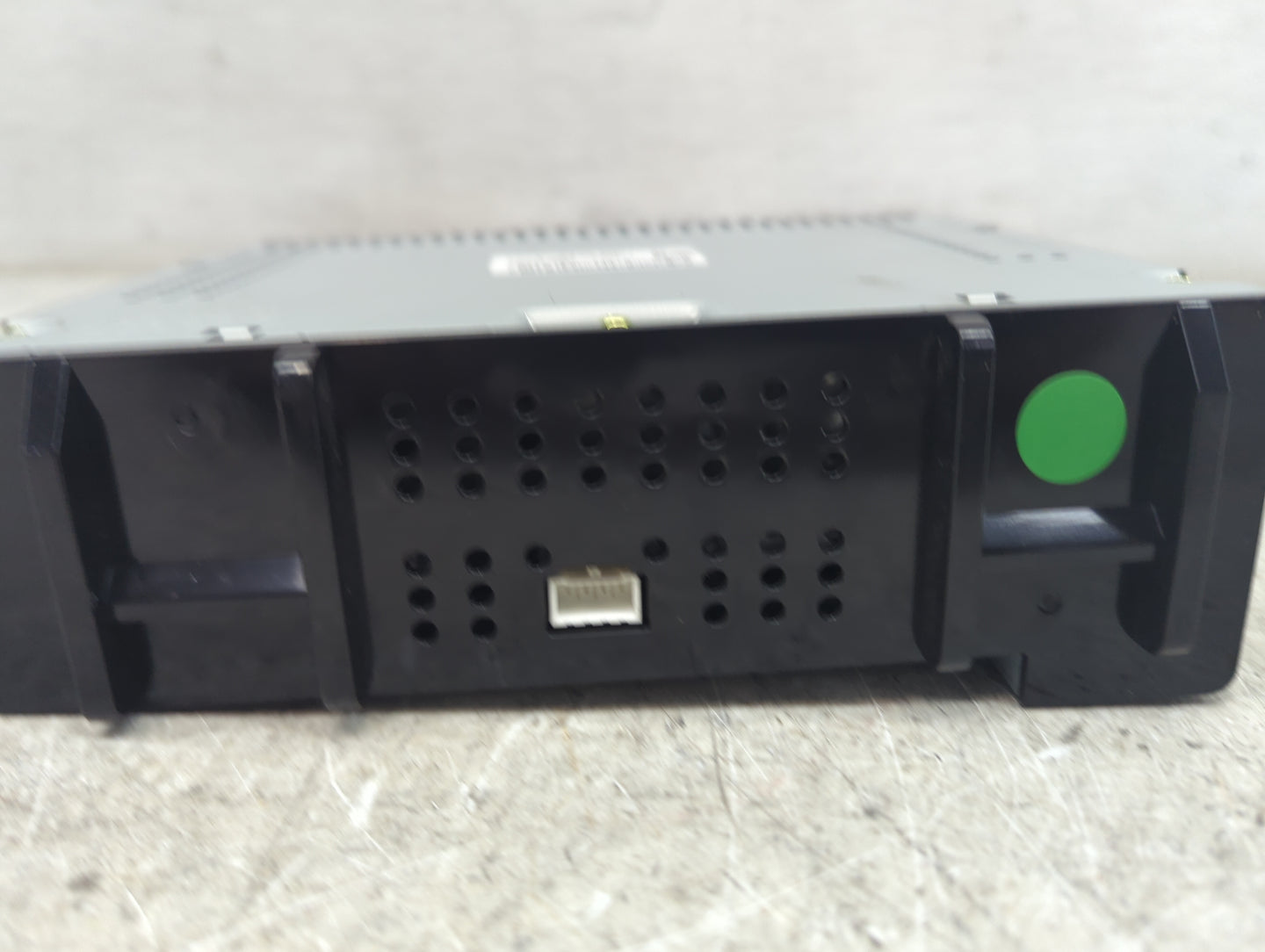 2018 Chevrolet Silverado 1500 Radio AM FM Cd Player Receiver Replacement P/N:LC7S_RSVC_BNAFW24 Fits Fits 2019 OEM Used Auto 