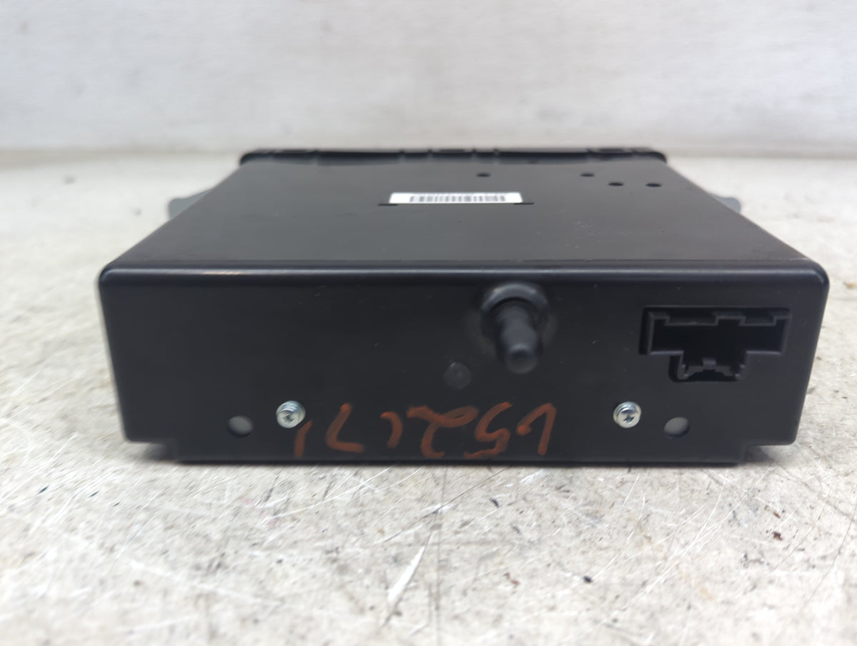 2015-2019 Chevrolet Silverado 1500 Radio Cd Changer 1495976 - Oemusedautoparts1.com