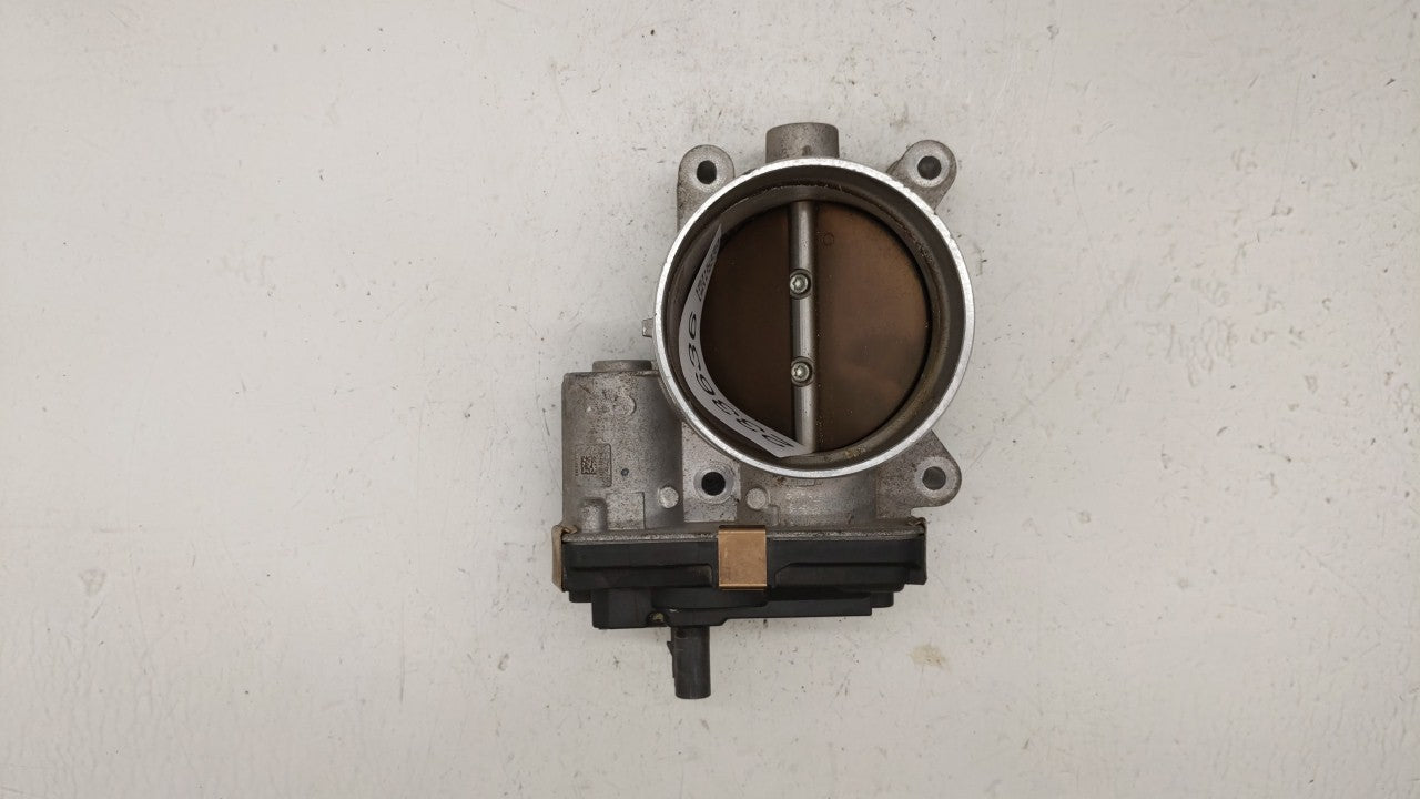 2014-2019 Chevrolet Silverado 1500 Throttle Body P/N:12678224 12617792 Fits Fits 2014 2015 2016 2017 2018 2019 OEM Used Auto