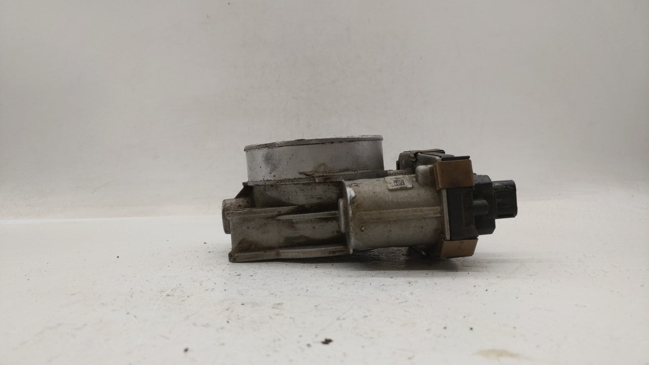 2014-2019 Chevrolet Silverado 1500 Throttle Body P/N:12678224 12617792 Fits Fits 2014 2015 2016 2017 2018 2019 OEM Used Auto