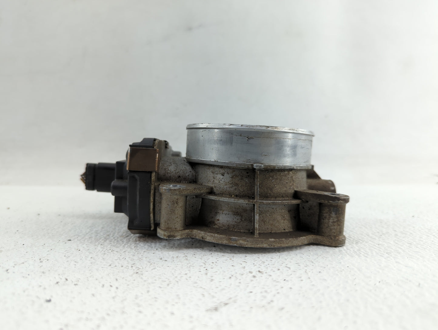 2014-2019 Chevrolet Silverado 1500 Throttle Body P/N:12678224 12617792 Fits Fits 2014 2015 2016 2017 2018 2019 OEM Used Auto