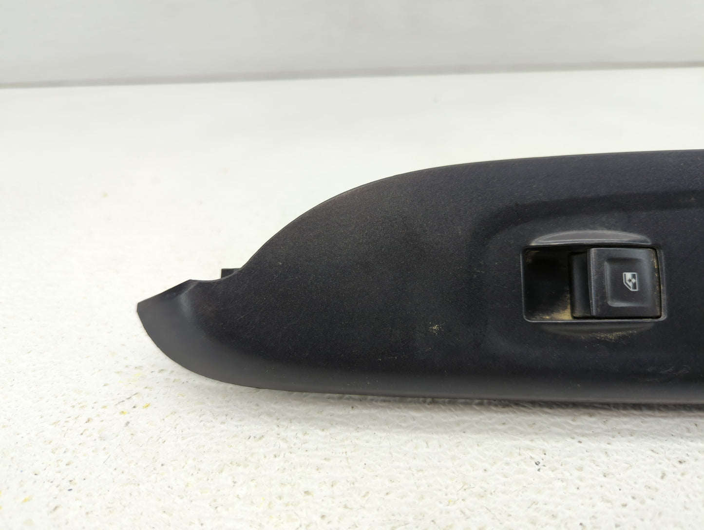 2014-2019 Chevrolet Silverado 1500 Passenger Right Power Window Switch - Oemusedautoparts1.com